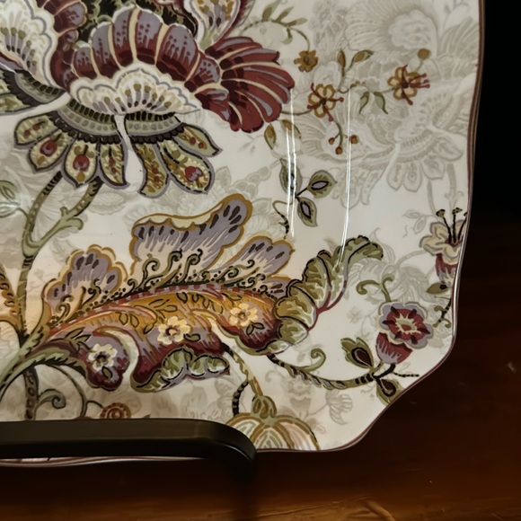 222 FIFTH “Gabrielle Cream” 8.5” Square Salad Plate - Picture 6 of 9